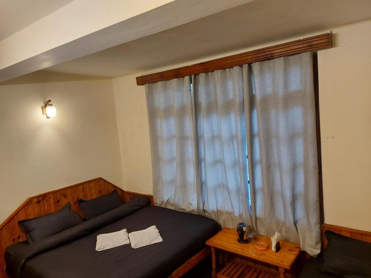 Mars Monkey Hostel & Cafe Manāli Kültér fotó