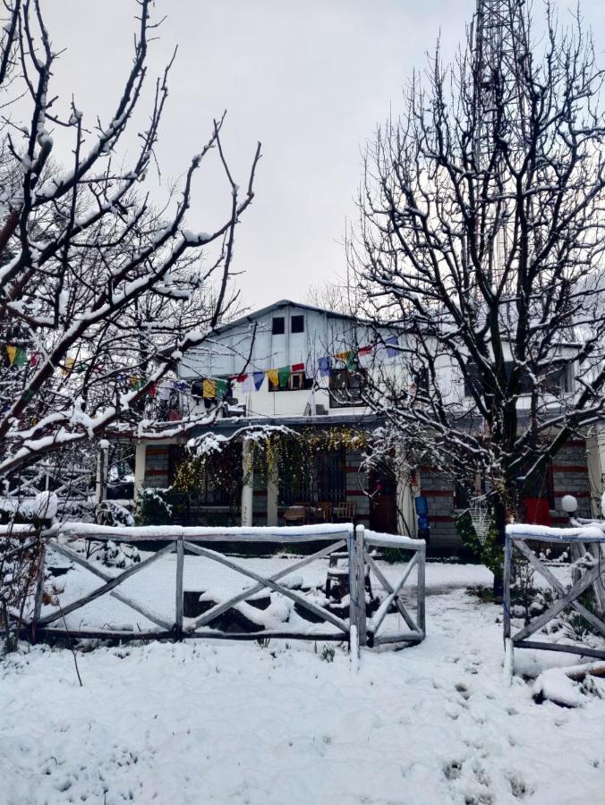Mars Monkey Hostel & Cafe Manāli Kültér fotó